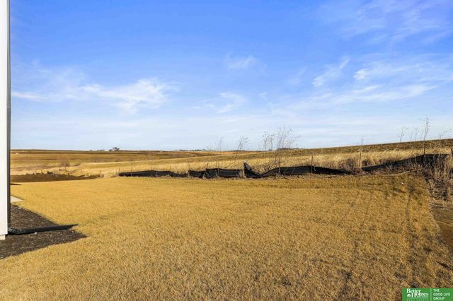 5709 N 195th Street, Elkhorn, NE 68022