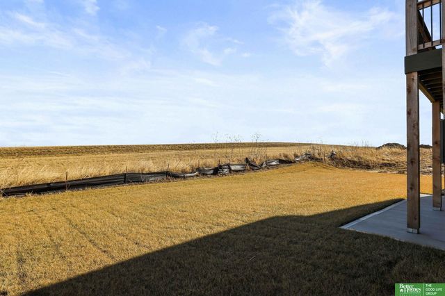 5709 N 195th Street, Elkhorn, NE 68022