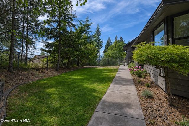 2016 E Packsaddle Dr, Coeur D'alene, ID 83815