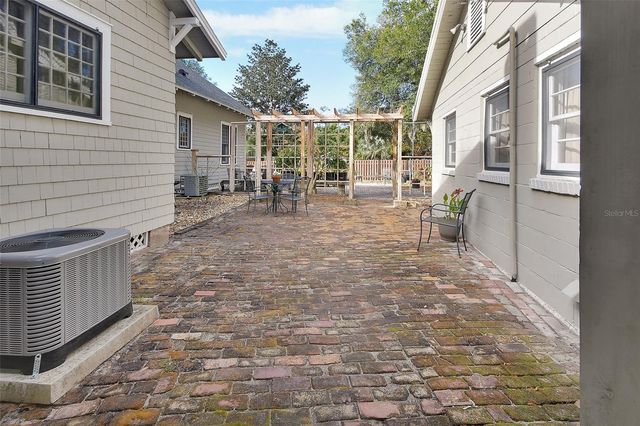 624 N ORANGE AVENUE, Deland, FL 32720