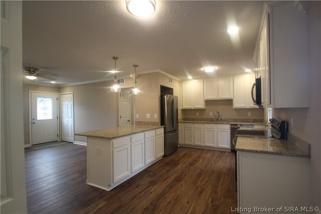 9165 High Street, Georgetown, IN 47122