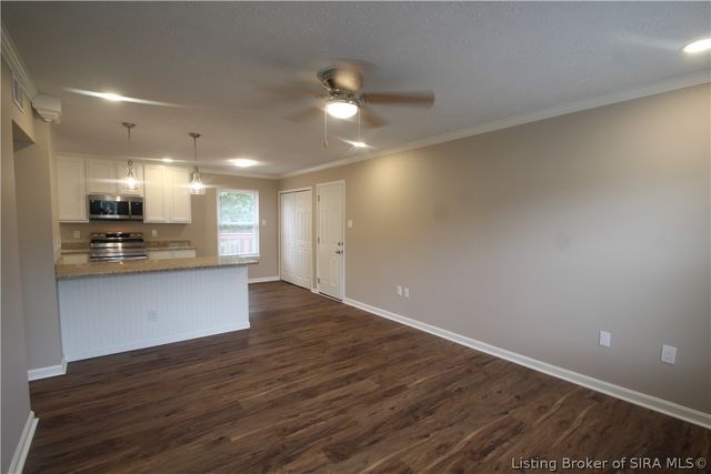 9165 High Street, Georgetown, IN 47122