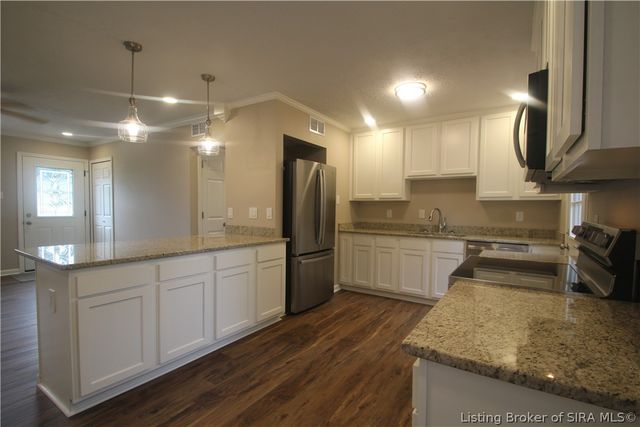 9165 High Street, Georgetown, IN 47122