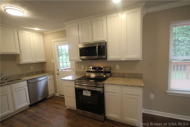 9165 High Street, Georgetown, IN 47122