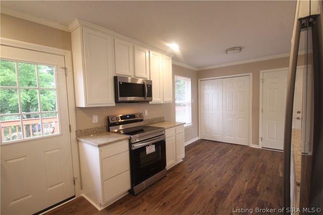 9165 High Street, Georgetown, IN 47122