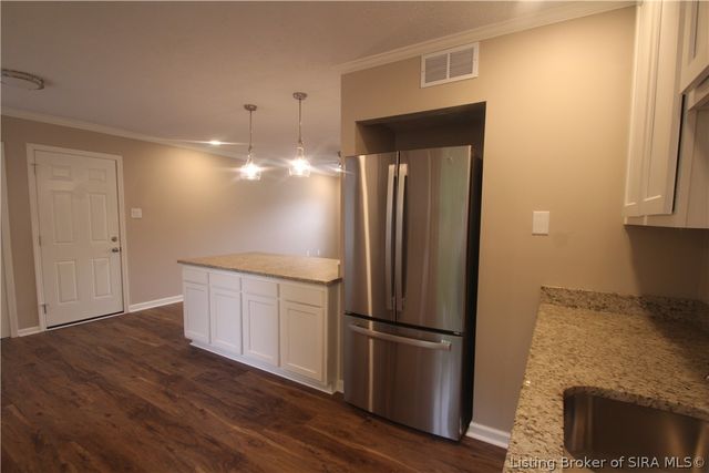9165 High Street, Georgetown, IN 47122