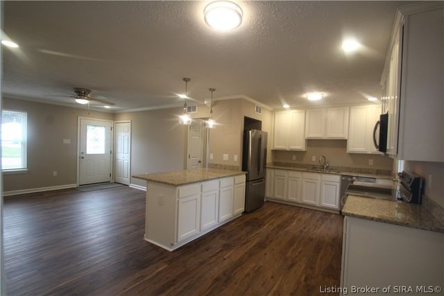 9165 High Street, Georgetown, IN 47122