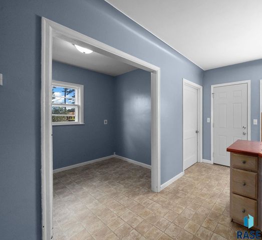 900 S 4th Ave Avenue, Sioux Falls, SD 57104