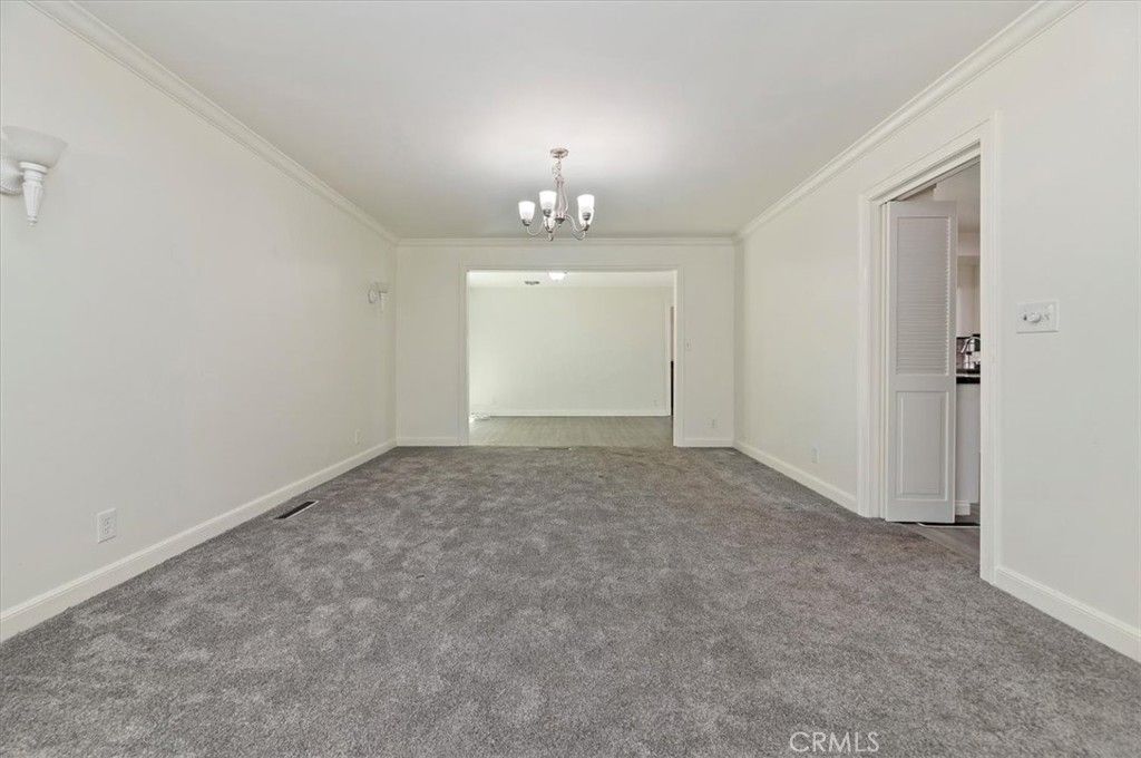 Image 16 of property listing at 2154 Gainsborough, Riverside, CA 92506