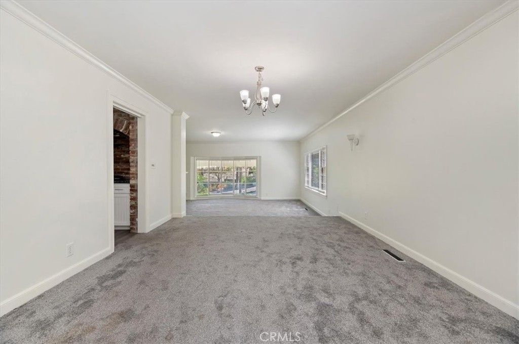 Image 17 of property listing at 2154 Gainsborough, Riverside, CA 92506