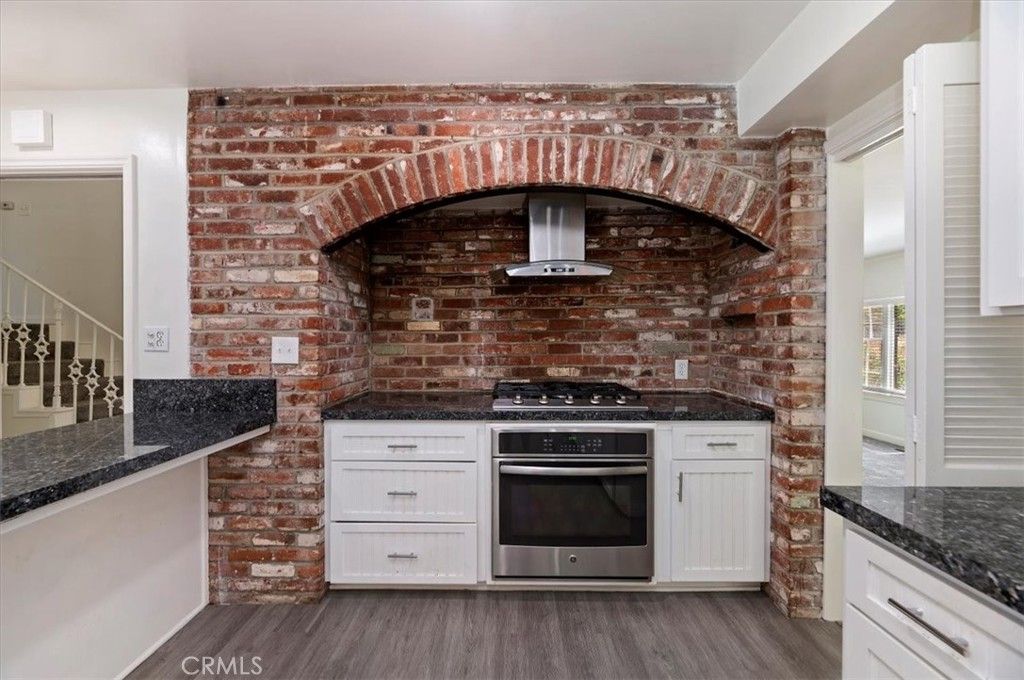 Image 24 of property listing at 2154 Gainsborough, Riverside, CA 92506