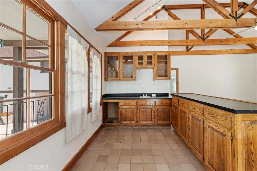 Image 53 of property listing at 2154 Gainsborough, Riverside, CA 92506