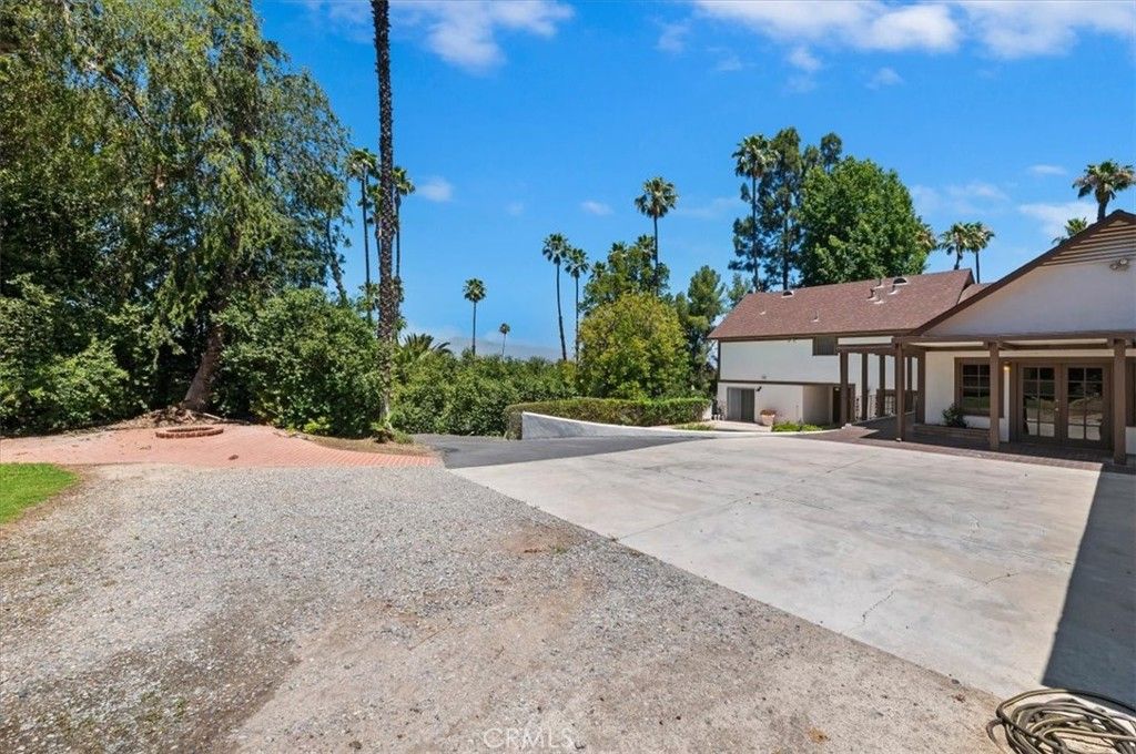 Image 68 of property listing at 2154 Gainsborough, Riverside, CA 92506