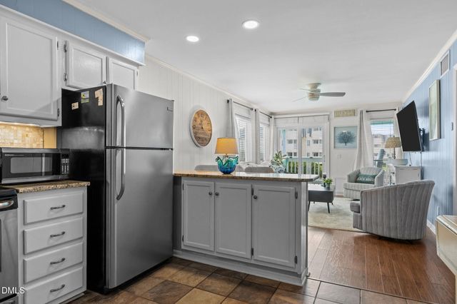 301 Commerce Way 101, Atlantic Beach, NC 28512