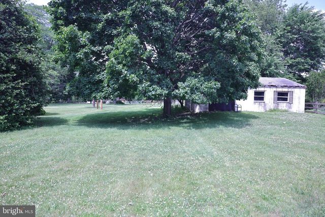 1311 CHURCH RD, Oreland, PA 19075