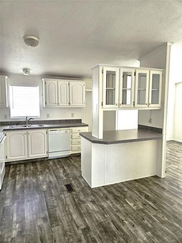 1467 Live Oak DR, Canyon Lake, TX 78133