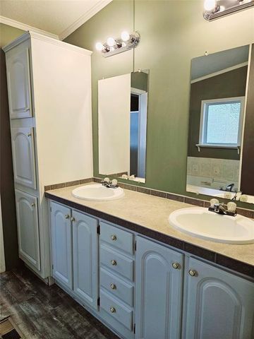 1467 Live Oak DR, Canyon Lake, TX 78133