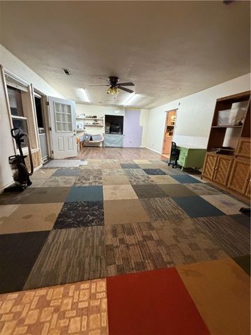 10088 Whitehouse Road, Fayetteville, AR 72701