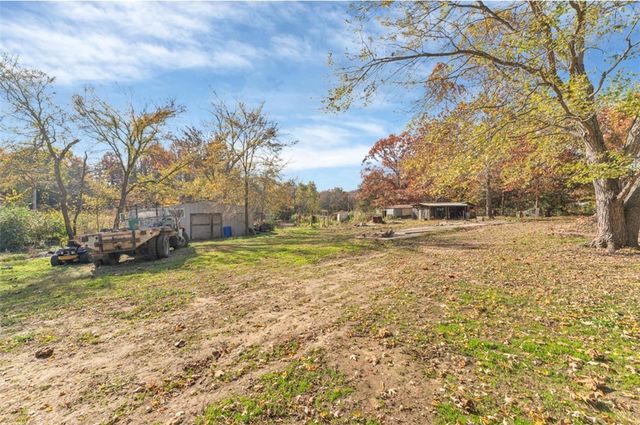 10088 Whitehouse Road, Fayetteville, AR 72701