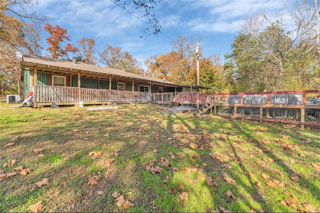 10088 Whitehouse Road, Fayetteville, AR 72701