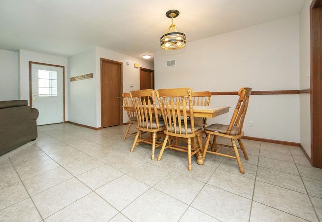 1101 9th St NW, Waverly, IA 50677