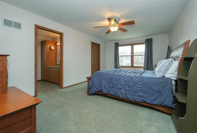 1101 9th St NW, Waverly, IA 50677