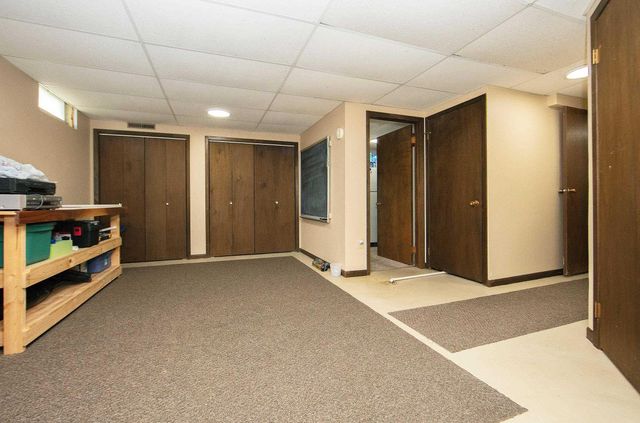 1101 9th St NW, Waverly, IA 50677