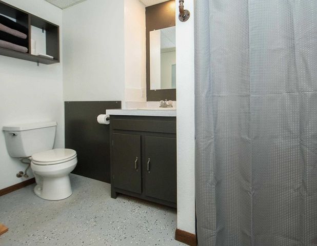 1101 9th St NW, Waverly, IA 50677