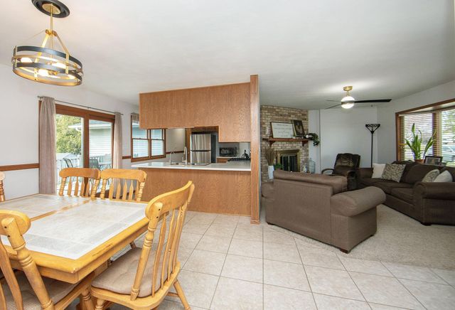 1101 9th St NW, Waverly, IA 50677