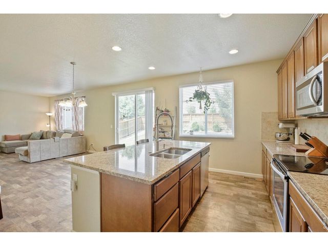 2881 Tallgrass Ln, Berthoud, CO 80513