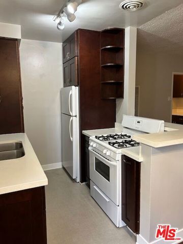 12766 Pacific Avenue 3, Los Angeles, CA 90066