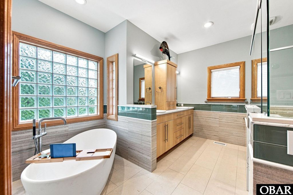 Image 17 of property listing at 3044 Martins Point Road, Kitty Hawk, NC 27949