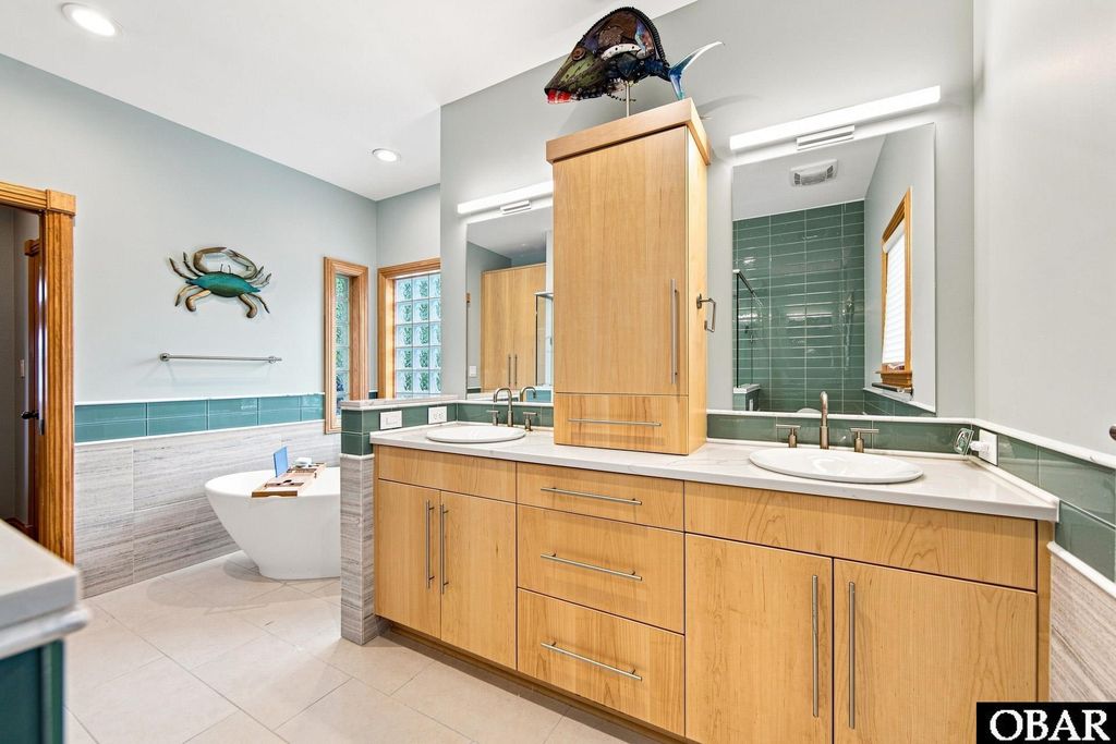 Image 19 of property listing at 3044 Martins Point Road, Kitty Hawk, NC 27949