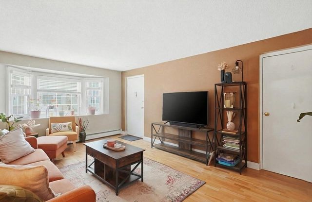 70 Washington Park Dr 6, Andover, MA 01810