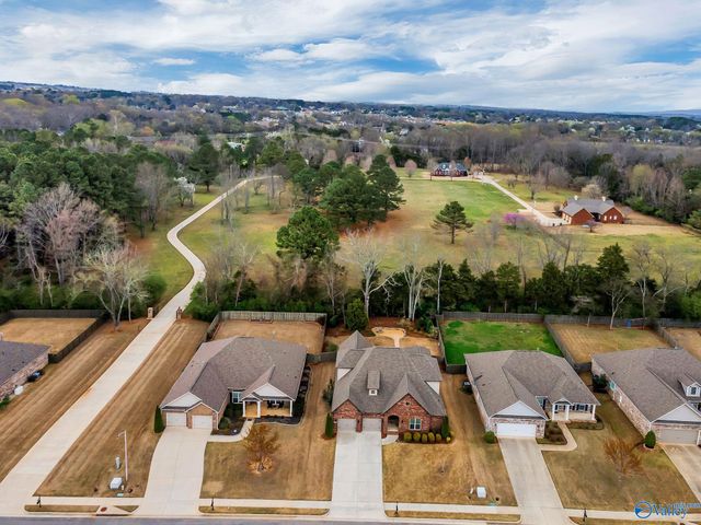 209 Somerton Drive, Huntsville, AL 35811