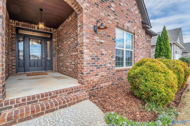 209 Somerton Drive, Huntsville, AL 35811