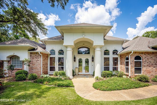 2408 Olde Oak Pointe, Ocean Springs, MS 39564