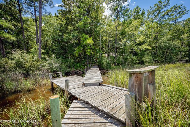 2408 Olde Oak Pointe, Ocean Springs, MS 39564