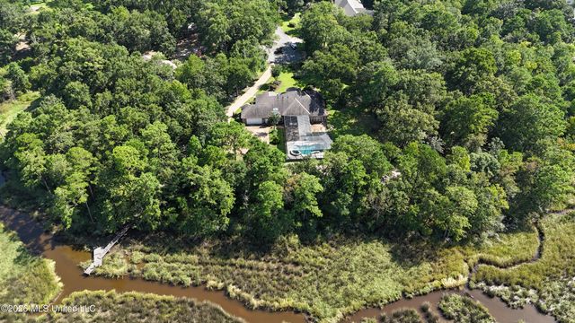 2408 Olde Oak Pointe, Ocean Springs, MS 39564