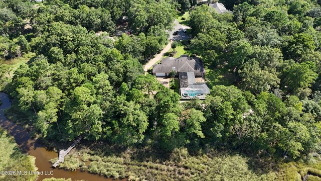 2408 Olde Oak Pointe, Ocean Springs, MS 39564