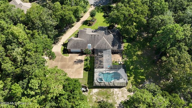 2408 Olde Oak Pointe, Ocean Springs, MS 39564