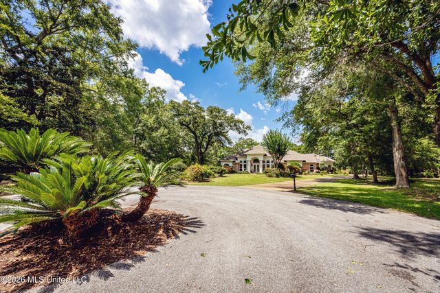 2408 Olde Oak Pointe, Ocean Springs, MS 39564