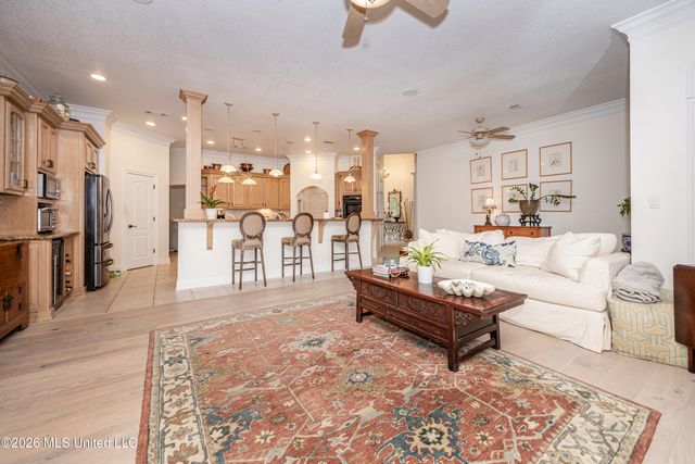 2408 Olde Oak Pointe, Ocean Springs, MS 39564