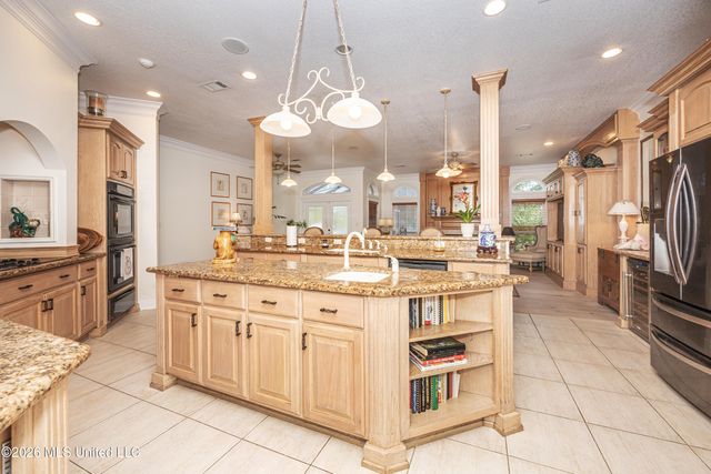 2408 Olde Oak Pointe, Ocean Springs, MS 39564