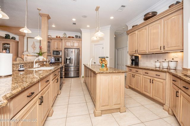 2408 Olde Oak Pointe, Ocean Springs, MS 39564
