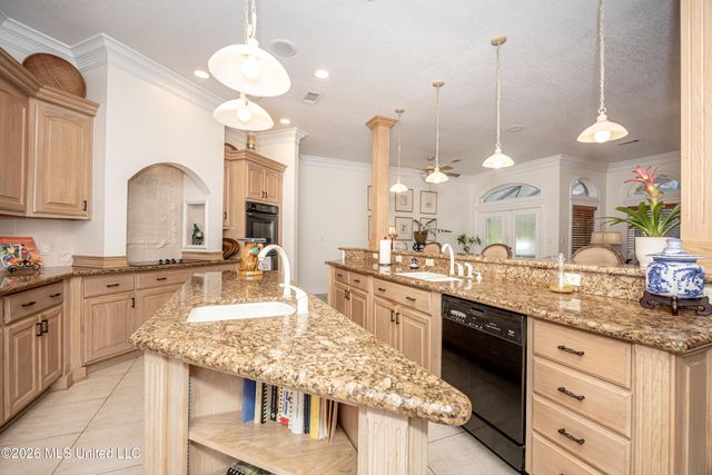2408 Olde Oak Pointe, Ocean Springs, MS 39564