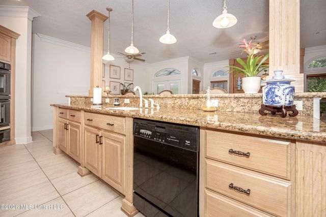 2408 Olde Oak Pointe, Ocean Springs, MS 39564