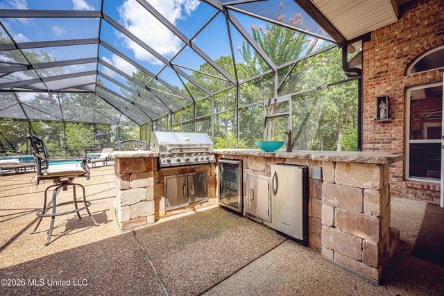 2408 Olde Oak Pointe, Ocean Springs, MS 39564