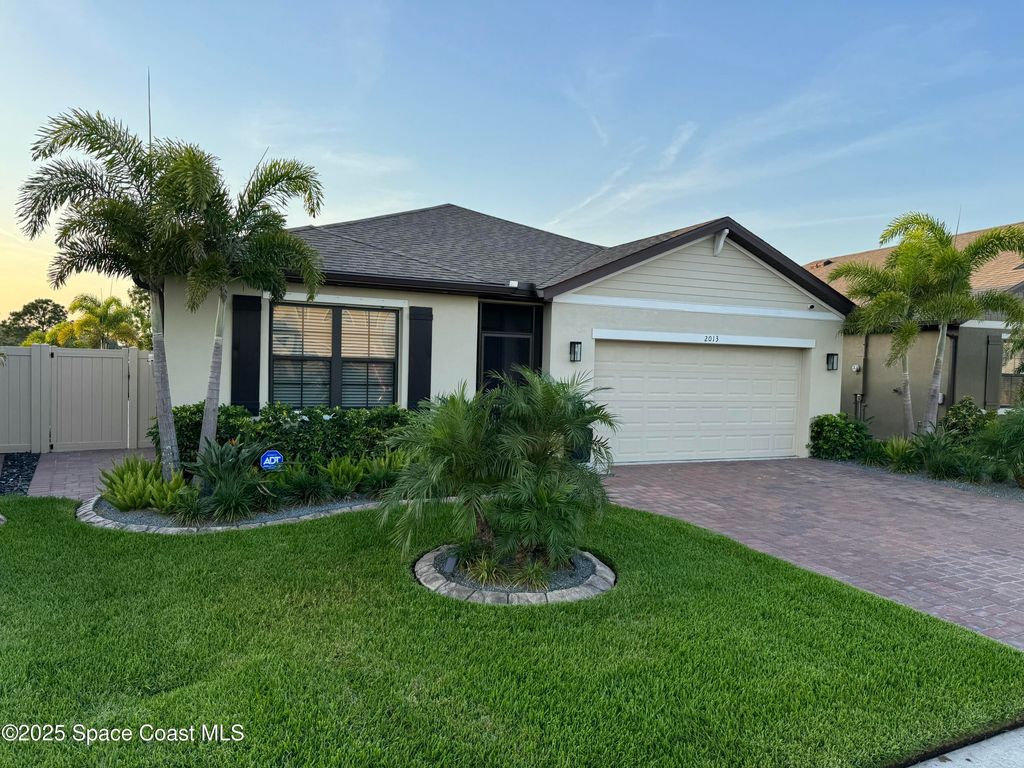 2013 Farmhouse Road SE, Palm Bay, FL 32909