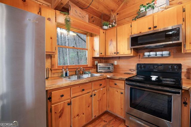 173 Mountain Laurel Lane, Ellijay, GA 30536